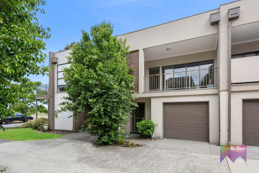 3 Zeta Cct, Cranbourne North, VIC 3977