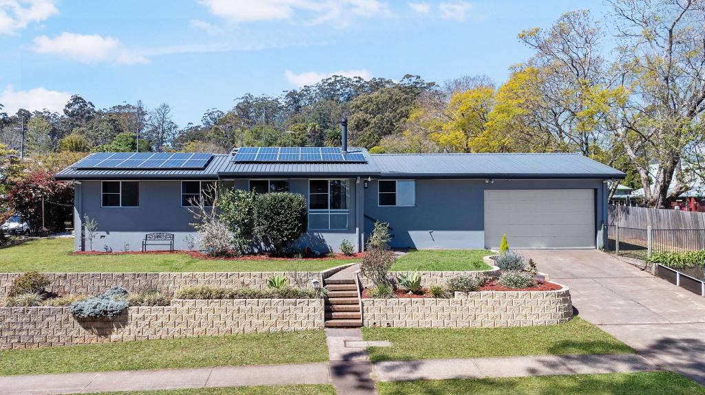 64 Stuart St, Mount Lofty, QLD 4350