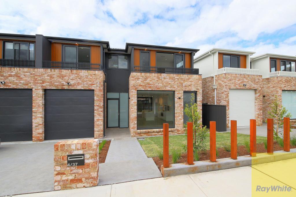 4/37 Cardigan Rd, Greenacre, NSW 2190