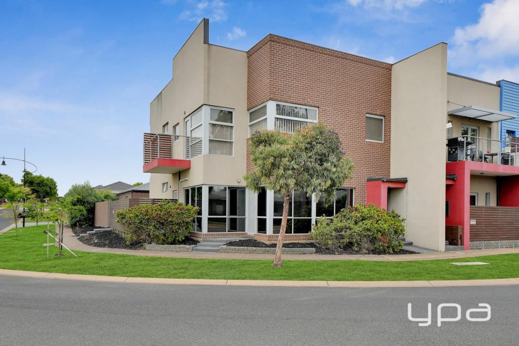 2/1 Tom Roberts Pde, Point Cook, VIC 3030