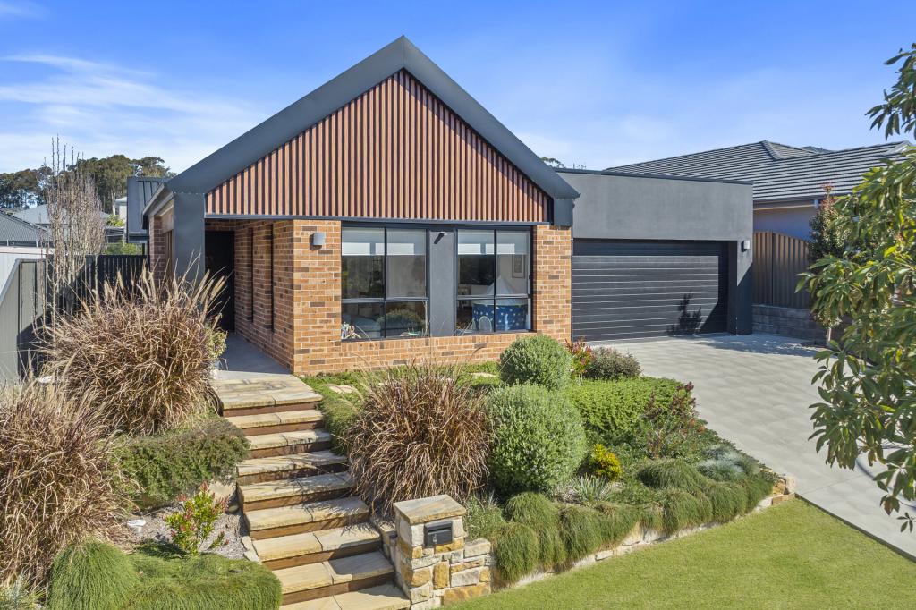 4 Pine St, Glenning Valley, NSW 2261