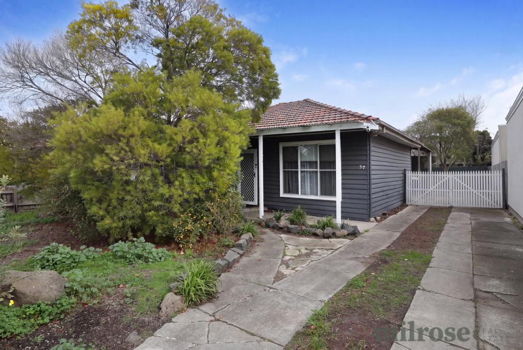 57 Blenheim Rd, Newport, VIC 3015