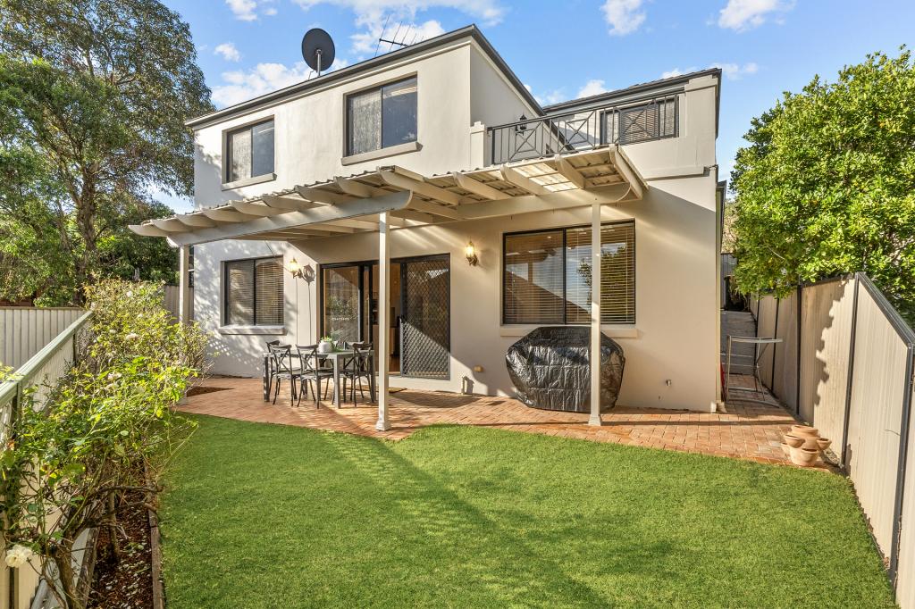 15 Lachlan Dr, Winston Hills, NSW 2153