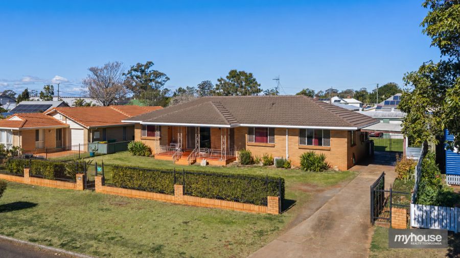 4a Lendrum St, Newtown, QLD 4350