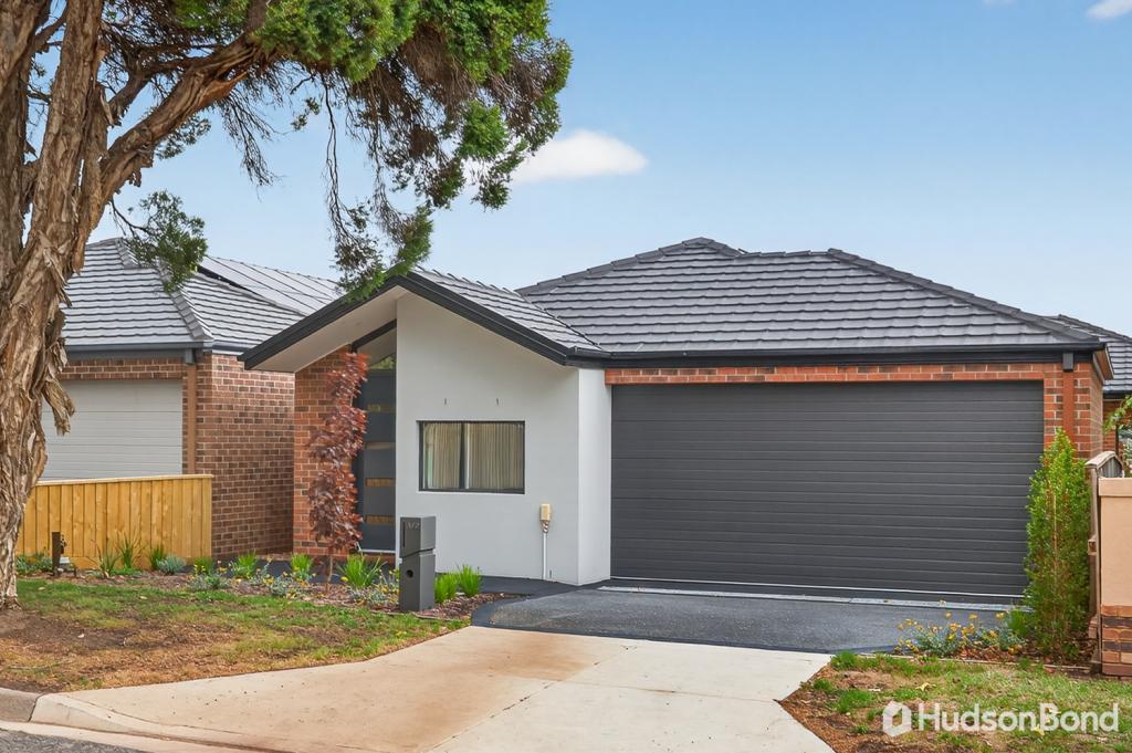 1/2 Charles St, Ringwood East, VIC 3135