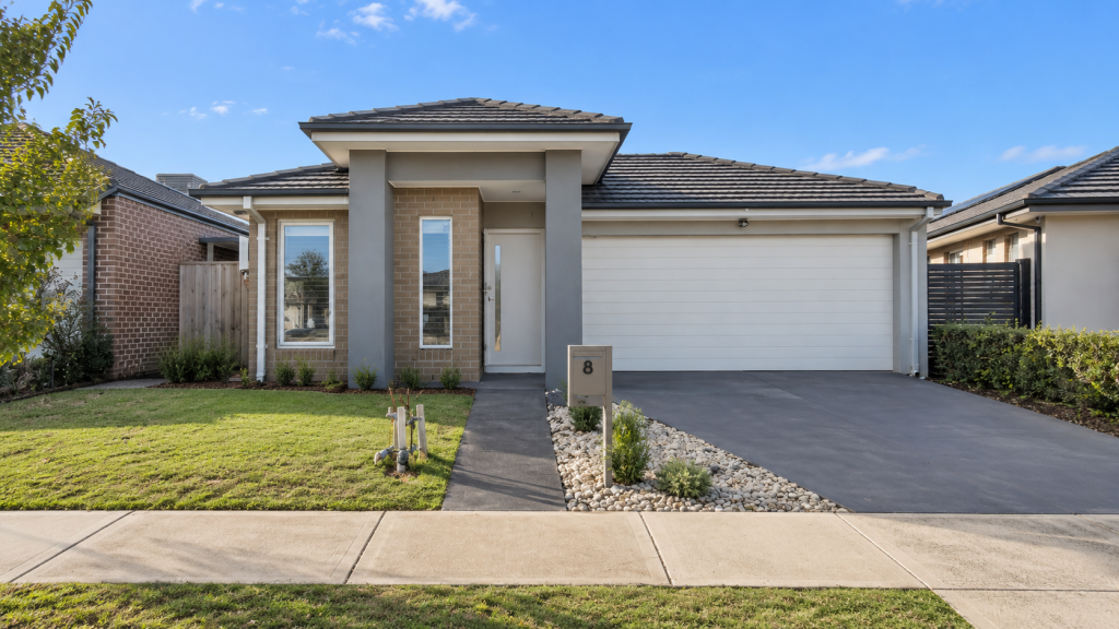 8 Fergus St, Thornhill Park, VIC 3335
