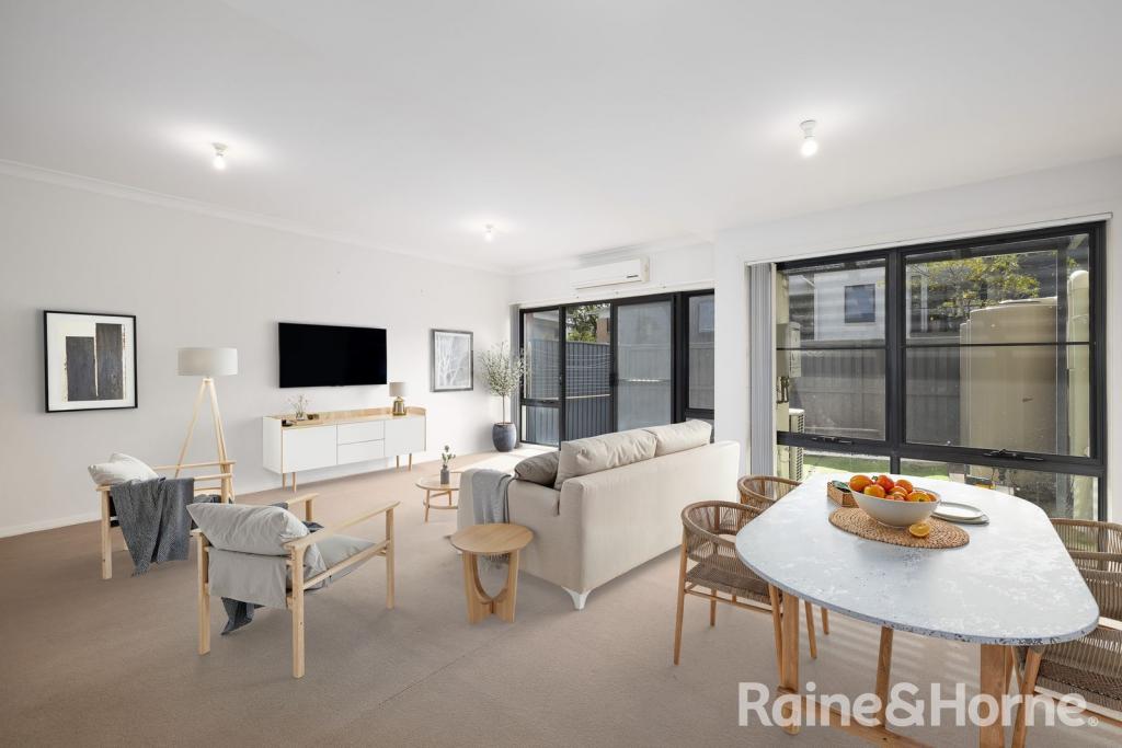 18 Kestrel Cct, Shortland, NSW 2307