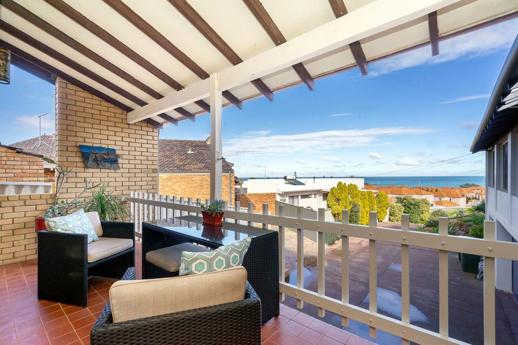 12b Hocking Pde, Sorrento, WA 6020