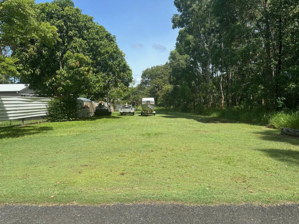 33 Oaklea St, Russell Island, QLD 4184