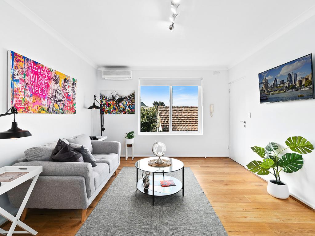 6/4 Irvine Cres, Brunswick West, VIC 3055