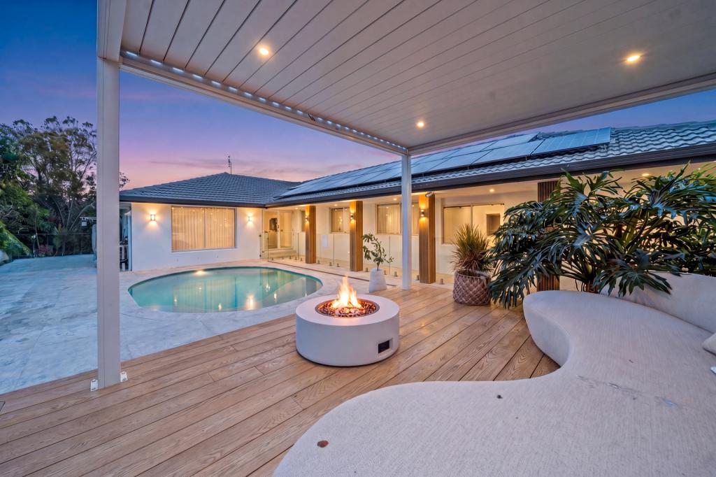 38 Dunlin Dr, Burleigh Waters, QLD 4220