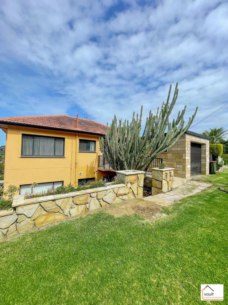 1/15 Iris Ave, Coniston, NSW 2500