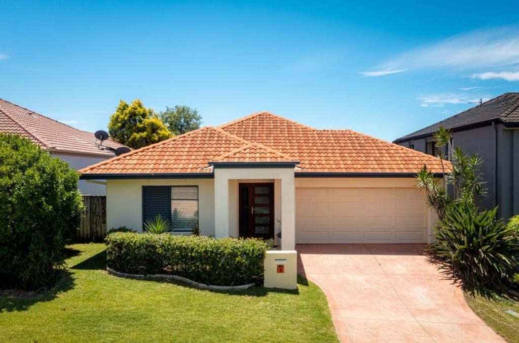 5 Nepean Ct, Varsity Lakes, QLD 4227