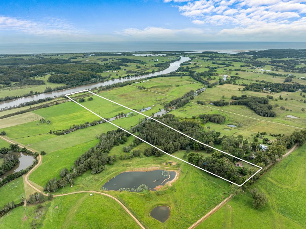 38 Paynes Lane, Oxley Island, NSW 2430