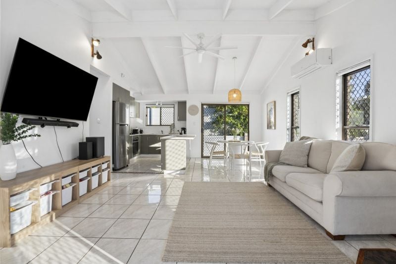 11 Daybell St, Woodford, QLD 4514