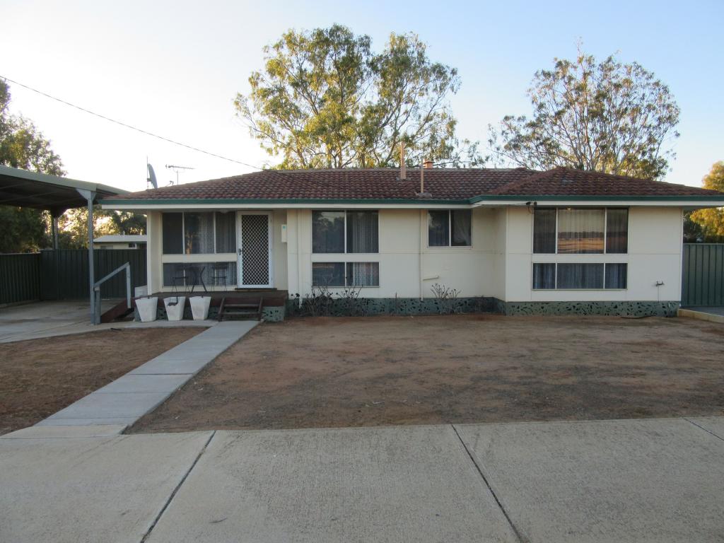 9 Bowman St, Carnamah, WA 6517