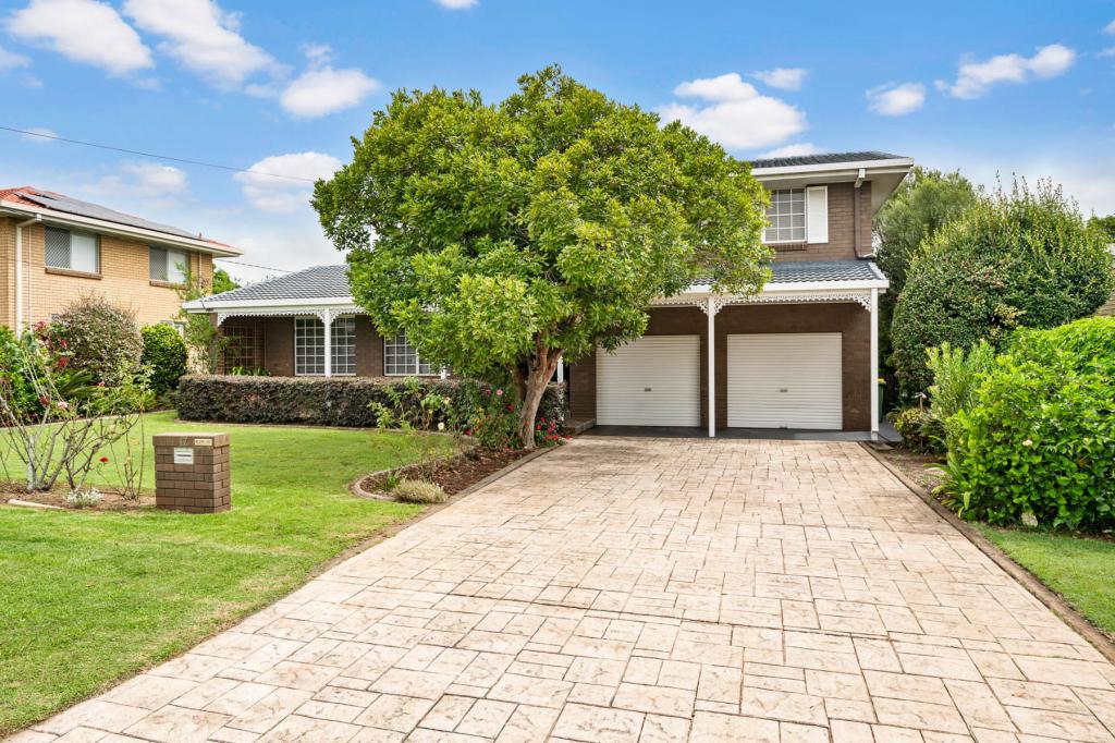 17 Sardon St, Centenary Heights, QLD 4350