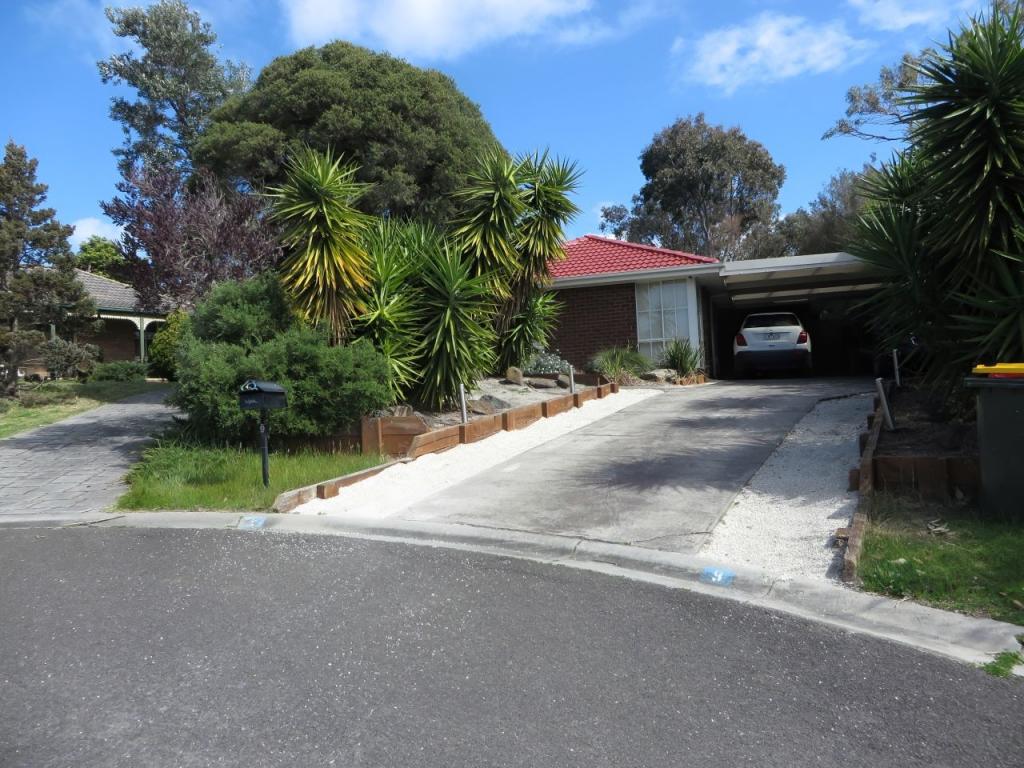 9 Chantilly Ct, Frankston, VIC 3199