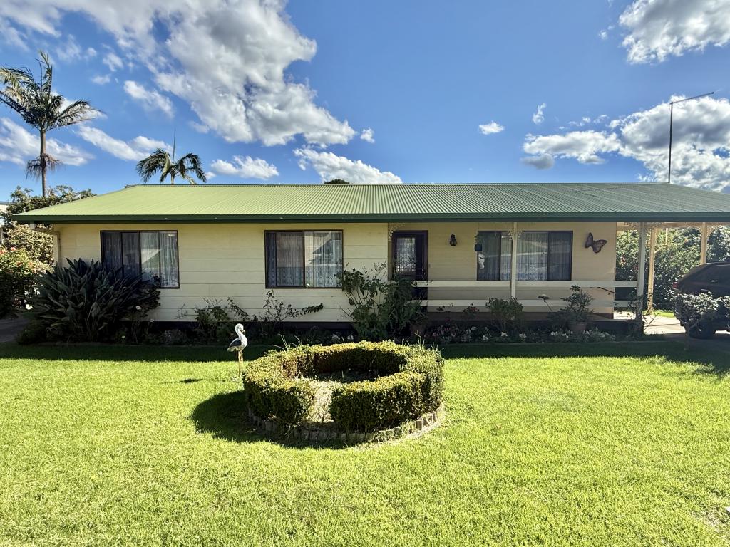 10 New St, Lakes Entrance, VIC 3909