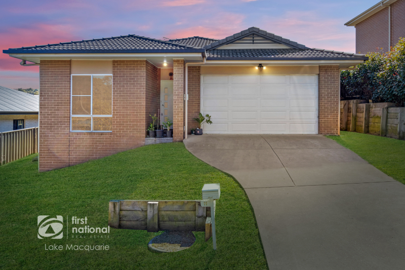 11 Nithsdle St, Cameron Park, NSW 2285