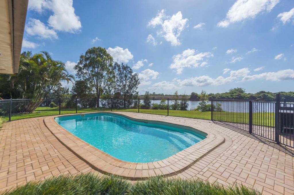 2 Fletts Lane, Swan Bay, NSW 2471