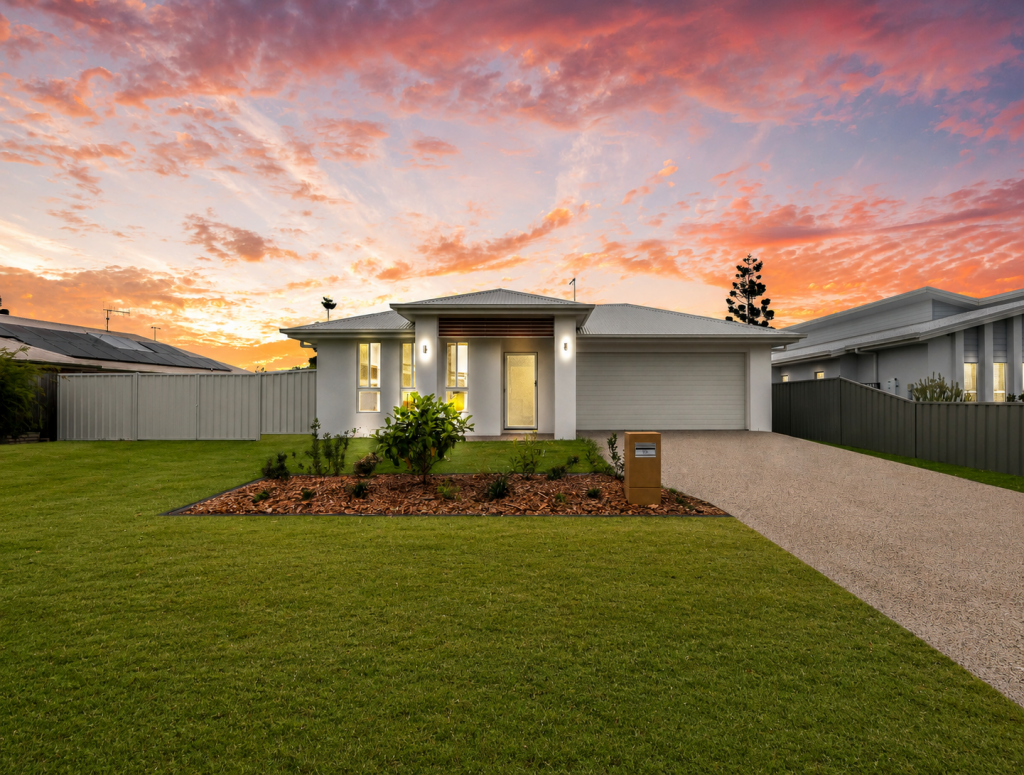 10 Honey Myrtle Cl, Burrum Heads, QLD 4659