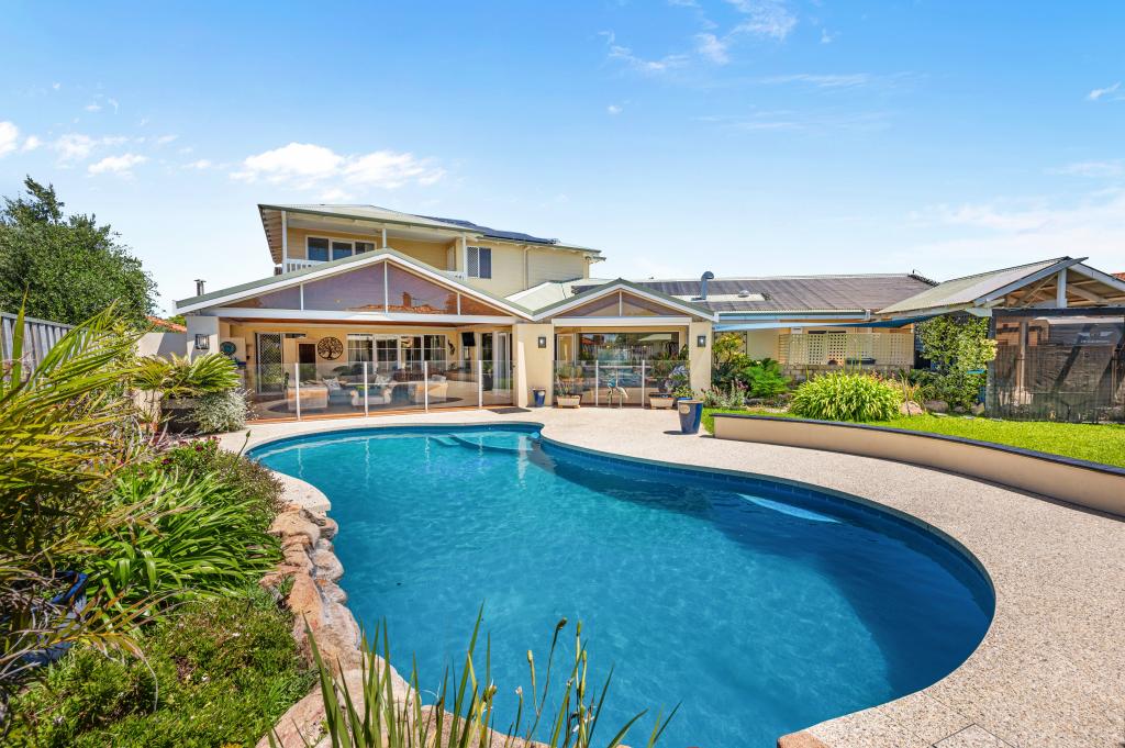 21 MILLSTREAM RISE, HILLARYS, WA 6025