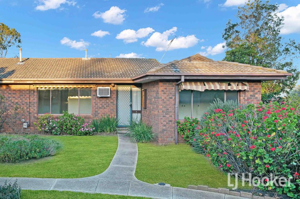 4/17-21 Westmelton Dr, Melton West, VIC 3337