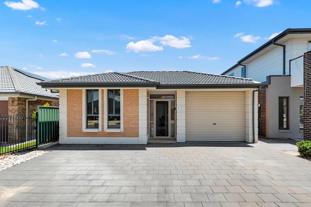 93 The Boulevard, Parafield Gardens, SA 5107