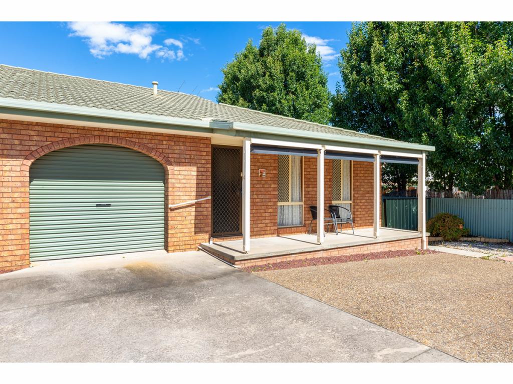 4/7 Kambora Ct, Lavington, NSW 2641