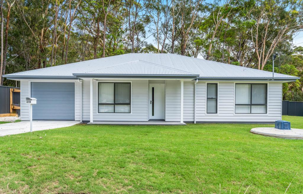 319 Centre Rd, Russell Island, QLD 4184