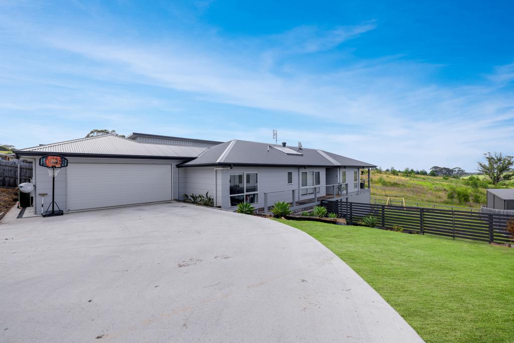 6 Riviera Ct, Lakes Entrance, VIC 3909