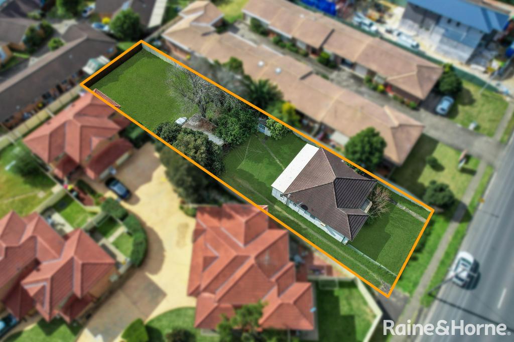 32 Macquarie Rd, Ingleburn, NSW 2565