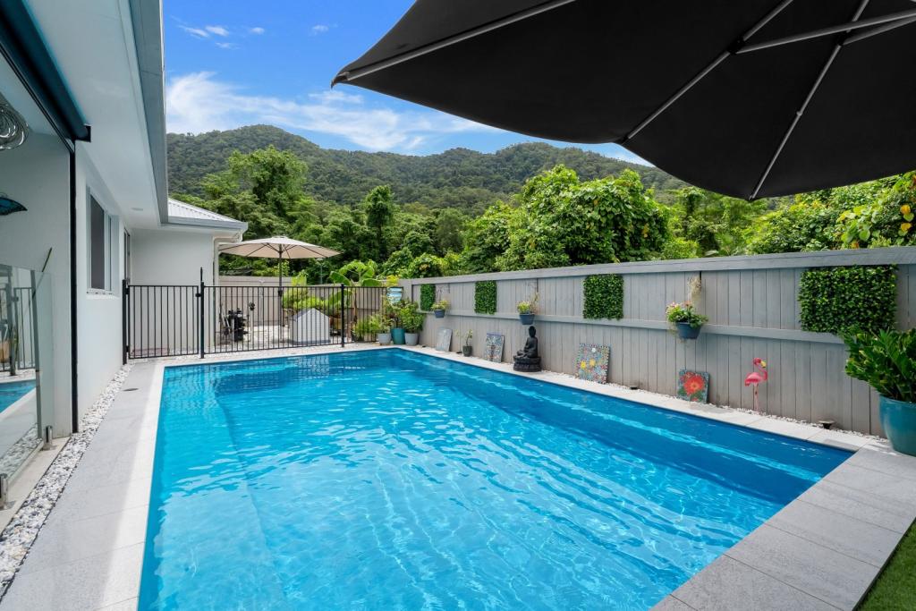 6 Coachwood Cl, Bentley Park, QLD 4869