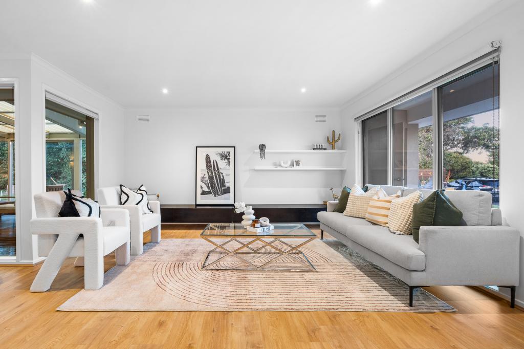 12 BEECHWOOD CL, DONCASTER EAST, VIC 3109