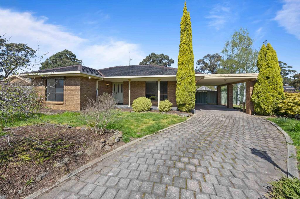 3 Glenvale Rd, Mount Clear, VIC 3350