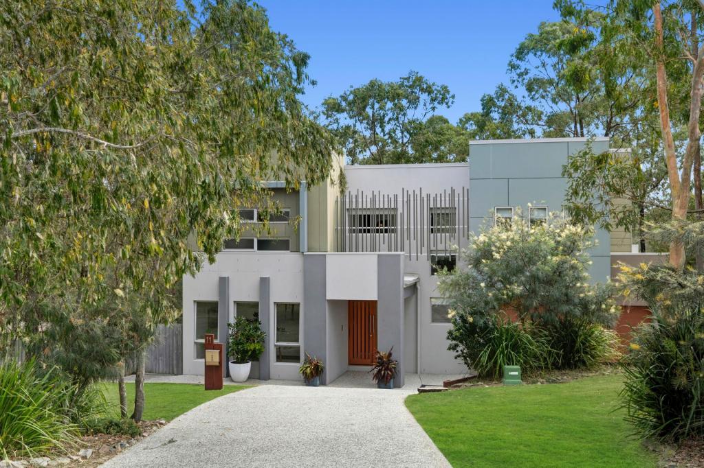 11 Ironbark St, Carindale, QLD 4152