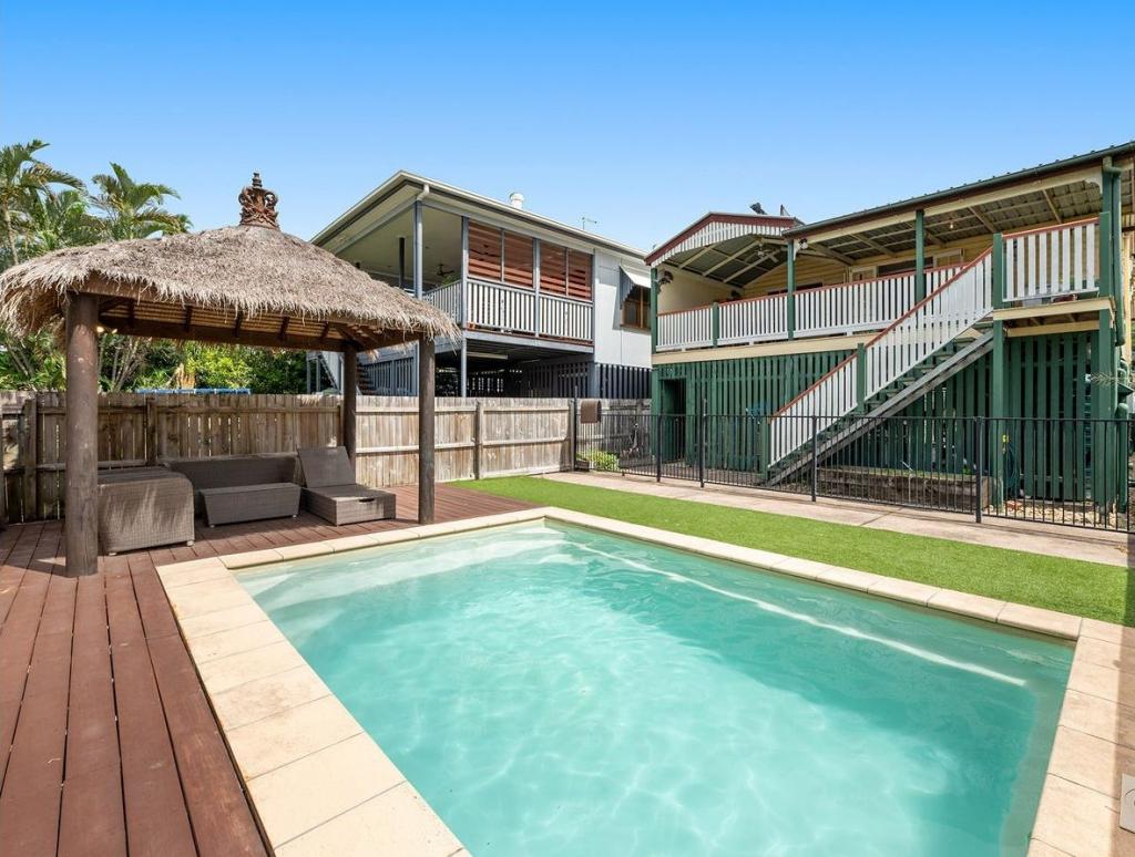 2 Flower St, Woolloongabba, QLD 4102