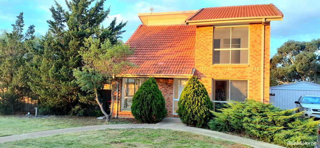 363 Centenary Ave, Melton West, VIC 3337