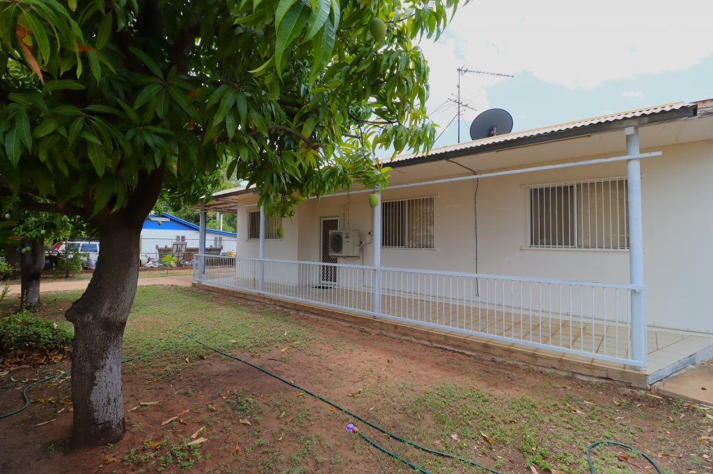 10 Fourth Ave, Mount Isa, QLD 4825