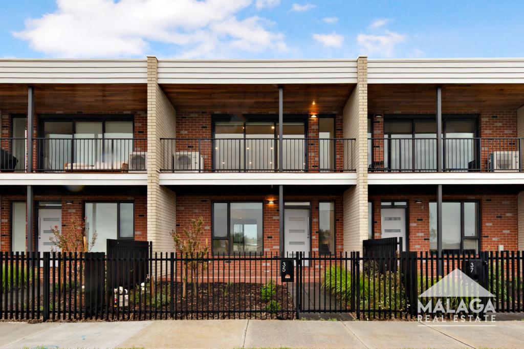 35 Brushbox St, Sunshine North, VIC 3020