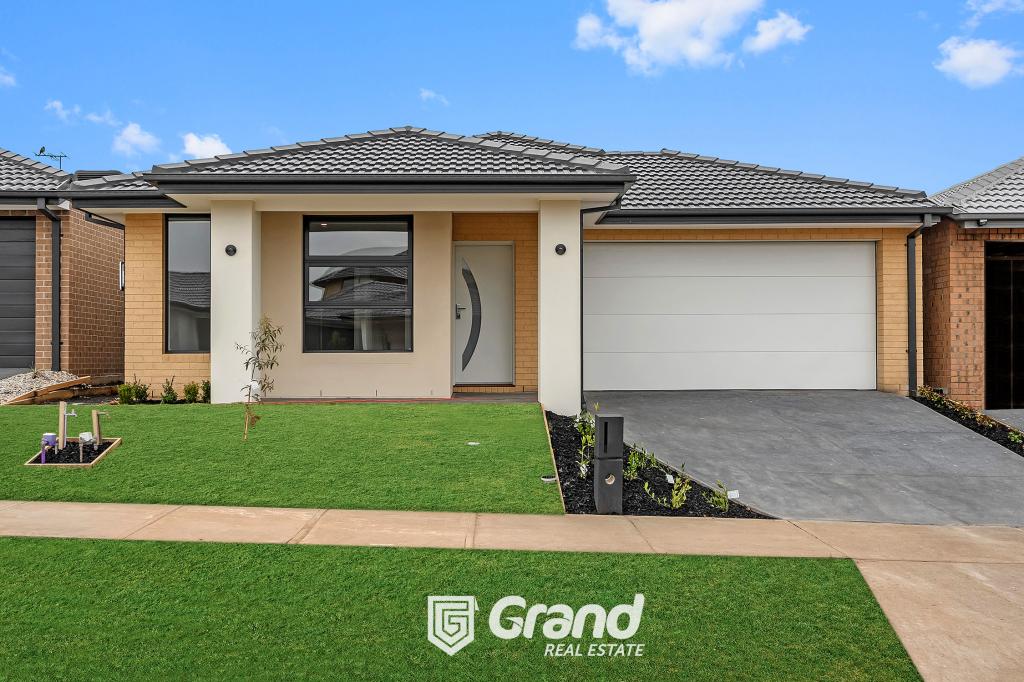 16 GREVILLEA CCT, CLYDE, VIC 3978