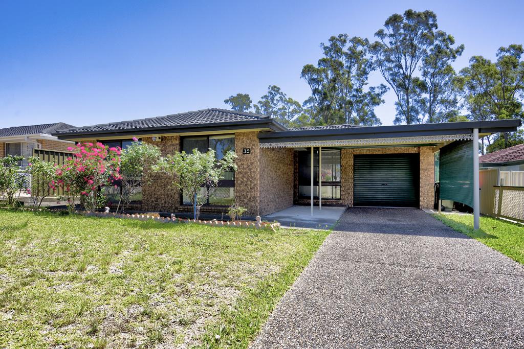 32 Lenton Cres, Oakhurst, NSW 2761