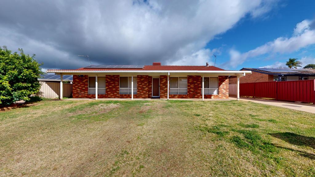 8 GUMTREE AVE, DUBBO, NSW 2830