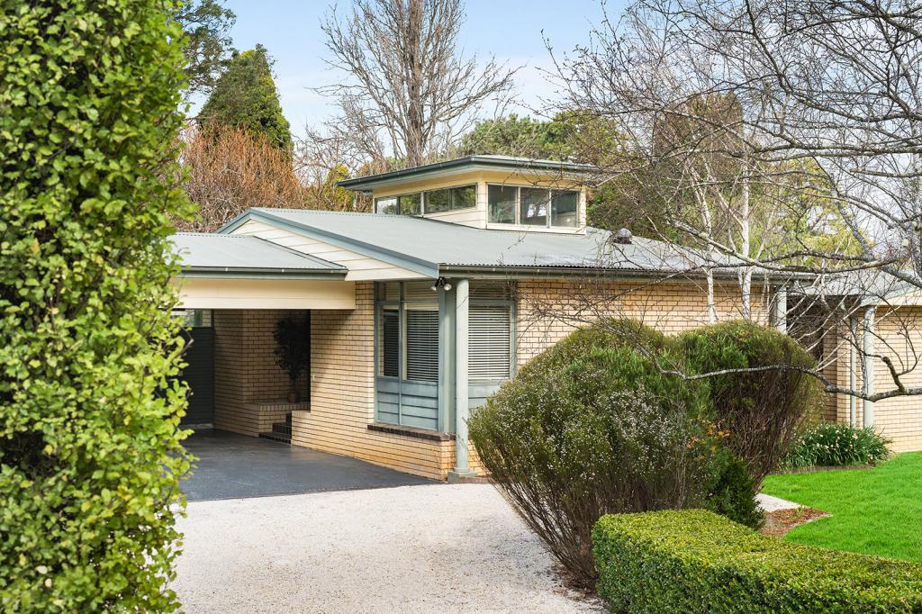 61 Kangaloon Rd, Bowral, NSW 2576