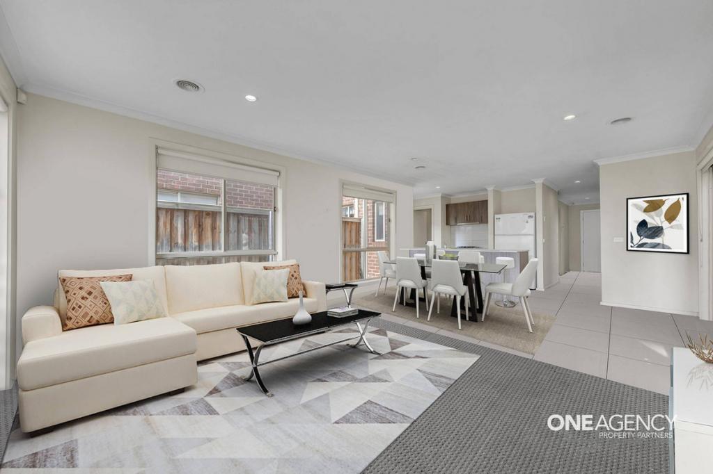 32 FEATHERBROOK DR, POINT COOK, VIC 3030