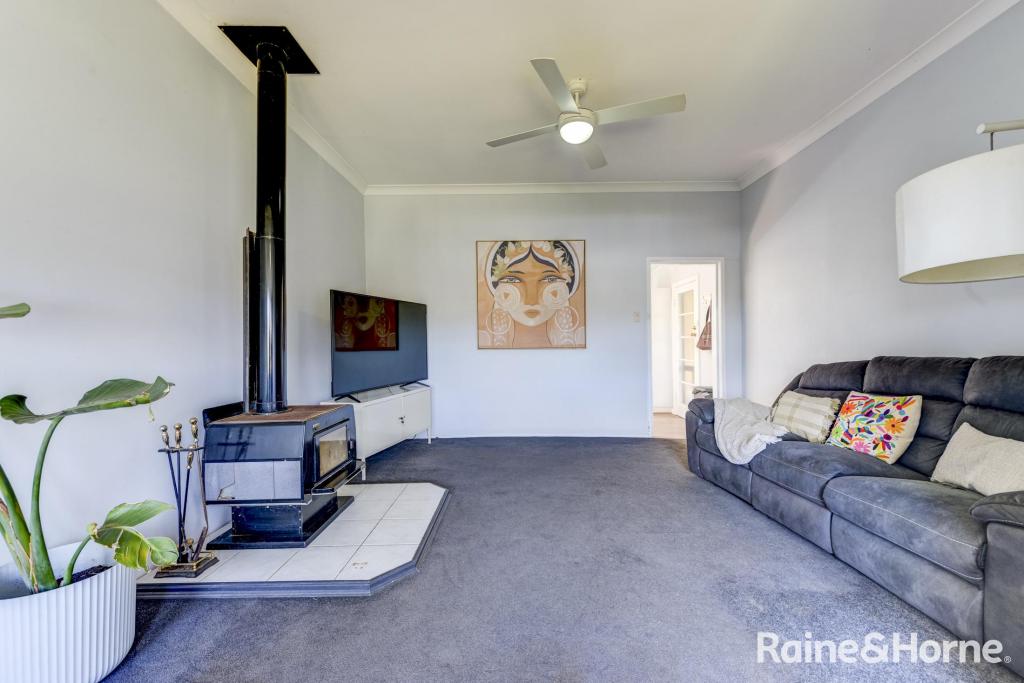 240 JOHNSTON ST, TAMWORTH, NSW 2340