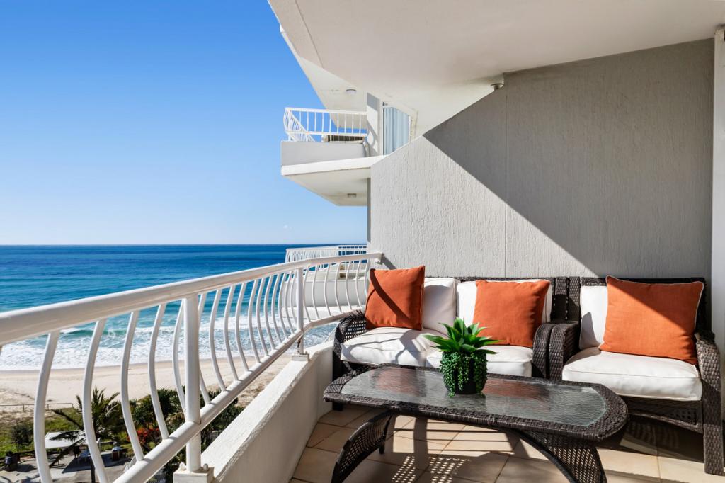 9a/2 Nineteenth Ave, Palm Beach, QLD 4221