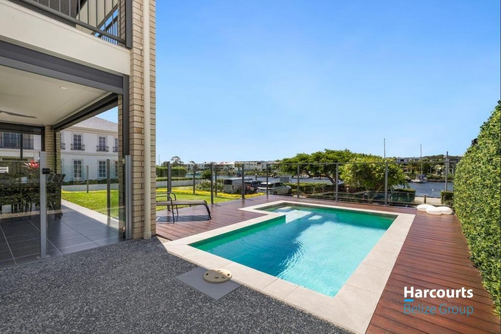 54 North View St, Hope Island, QLD 4212