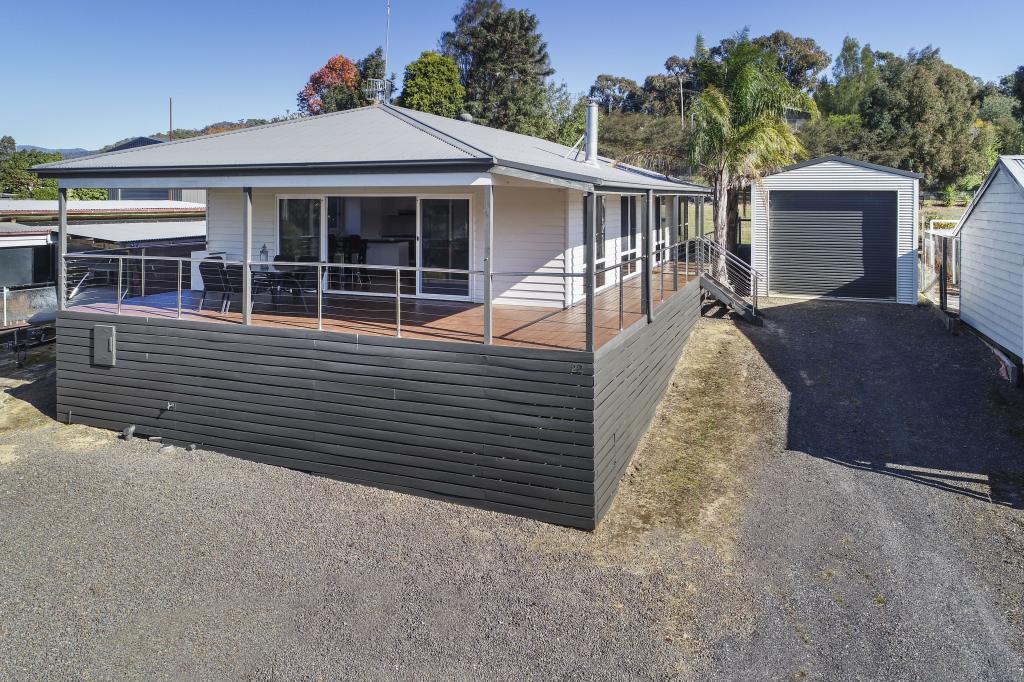 22 Bayside Bvd, Goughs Bay, VIC 3723